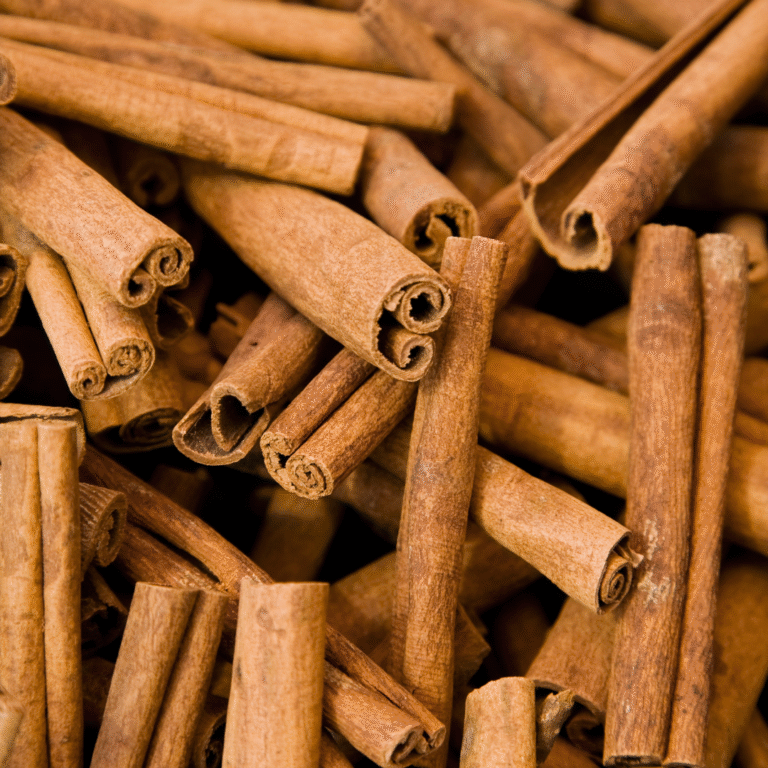 Tinh dầu vỏ quế - Cinnamon Bark Essential Oil