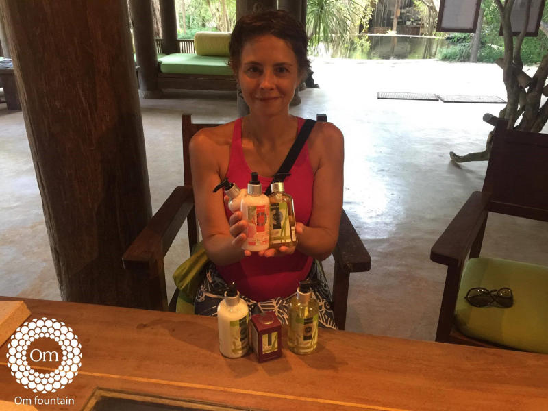 lua-chon-dau-goi-sua-tam-khach-san