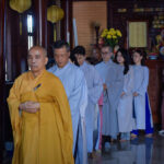 Thầy Viên Trí đi thiền hành Thầy Viên Trí - thiền hành